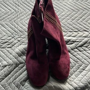 White House and black market maroon and gold jeweled boots 9.5m